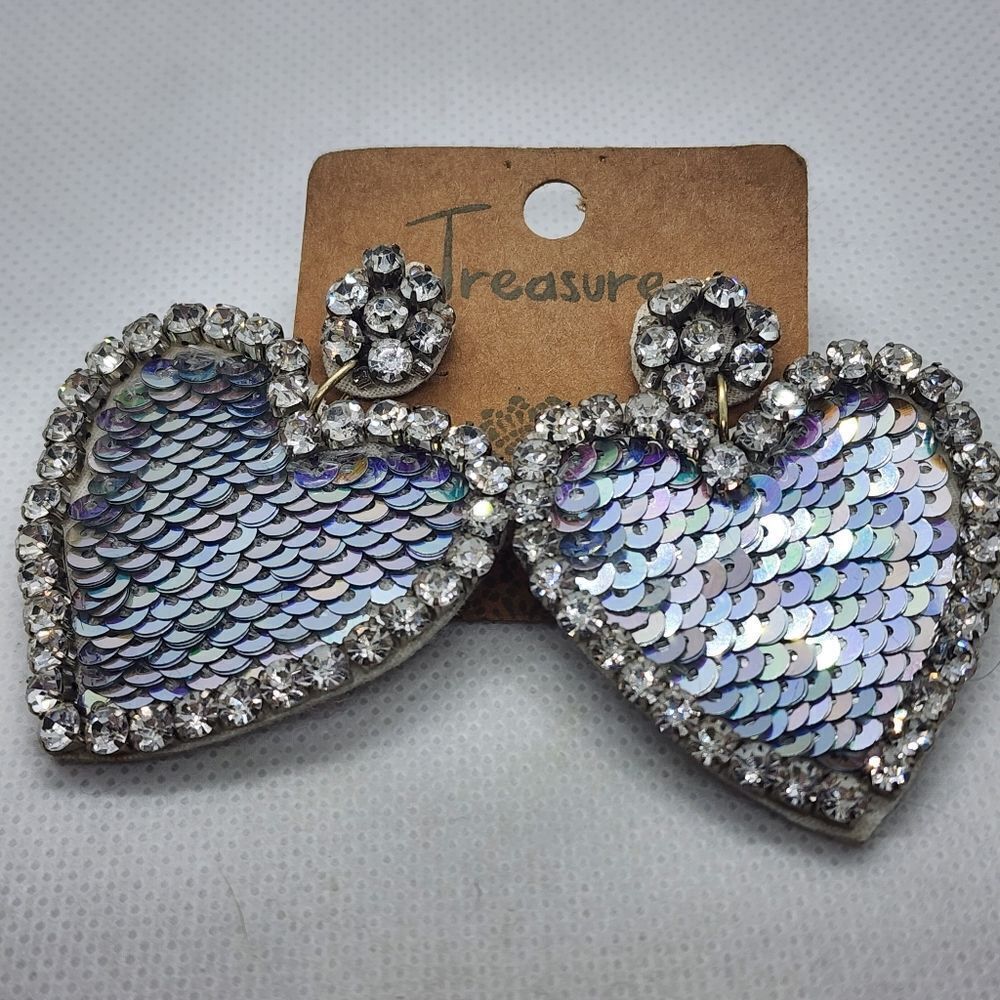 Nwt Treasure Dangling Rhinestone & Sequins Heart Earrings